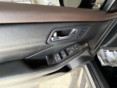 Used 2023 Nissan Rogue SL w/ SL Premium Package image 15