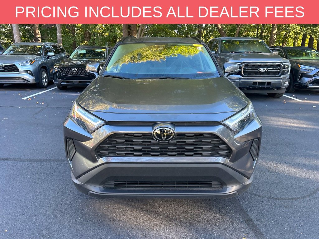 Used 2024 Toyota RAV4 XLE w/ Convenience Package FWD image 2