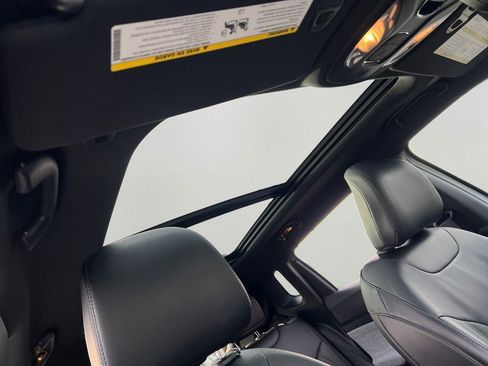 Used 2023 Jeep Compass Latitude w/ Sun and Sound Group image 7