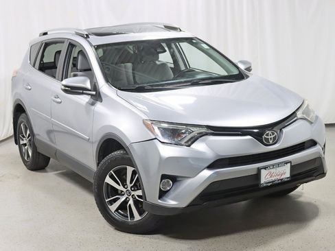Used 2018 Toyota RAV4 XLE w/ Plus Extra Value Package AWD/4WD image 6