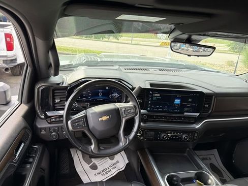 Used 2024 Chevrolet Silverado 2500 High Country w/ High Country Premium Package AWD/4WD image 15