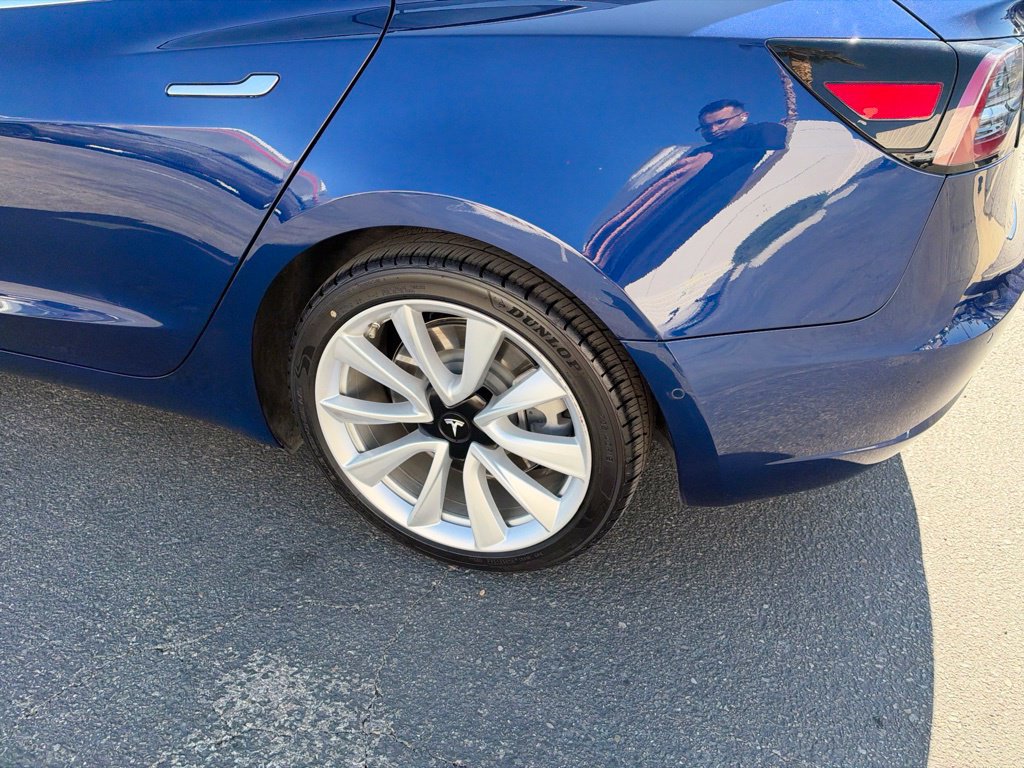 Used 2018 Tesla Model 3 Mid Range RWD image 8