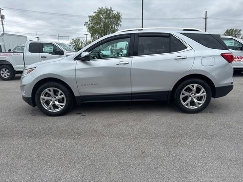 Used 2018 Chevrolet Equinox Premier AWD/4WD image 2
