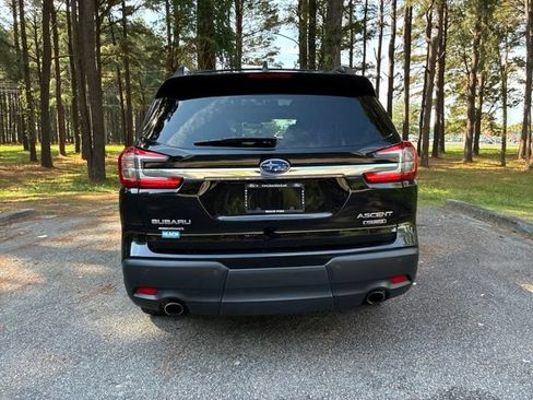Used 2023 Subaru Ascent Touring AWD/4WD image 4