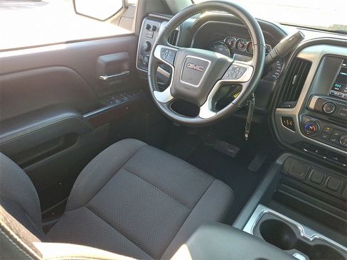 Used 2018 GMC Sierra 1500 SLE w/ SLE Value Package image 14