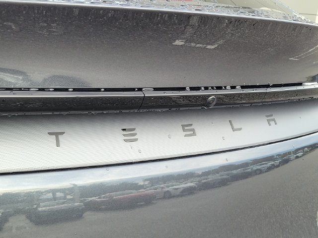 Used 2026 Tesla Model Y Long Range RWD image 5