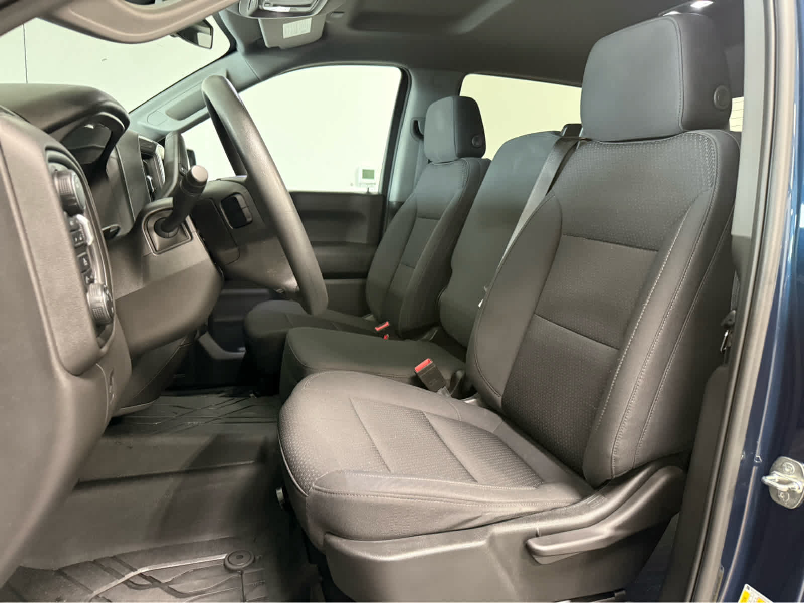 Used 2021 Chevrolet Silverado 1500 Custom w/ Safety Confidence Package AWD/4WD image 14