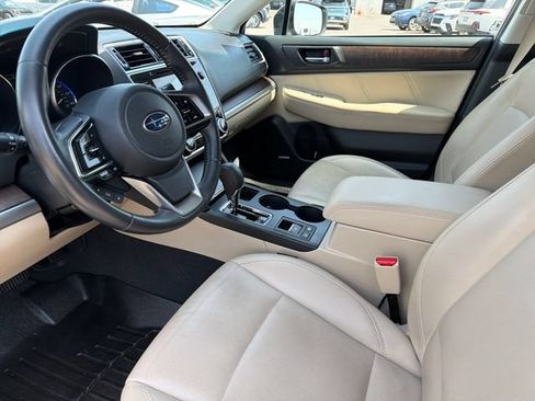 Used 2019 Subaru Outback 2.5i Limited AWD/4WD image 19