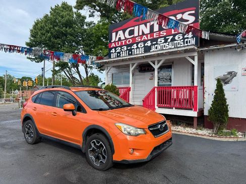 Used 2013 Subaru Crosstrek 2.0i Premium w/ Popular Pkg 1 AWD/4WD image 2