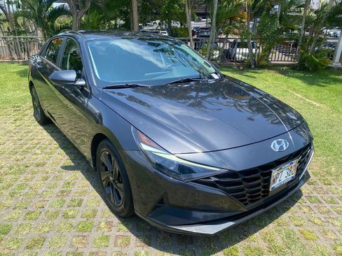 Used 2022 Hyundai Elantra SEL w/ Convenience Package FWD image 19