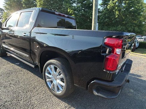 New 2026 Chevrolet Silverado 1500 High Country AWD/4WD image 7