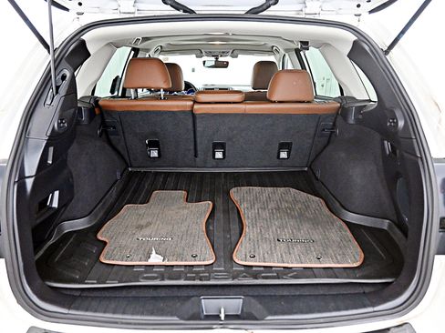 Used 2017 Subaru Outback 3.6R Touring image 29