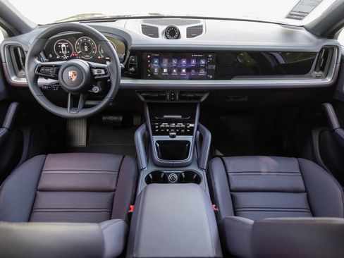 Certified 2026 Porsche Cayenne S AWD/4WD image 12