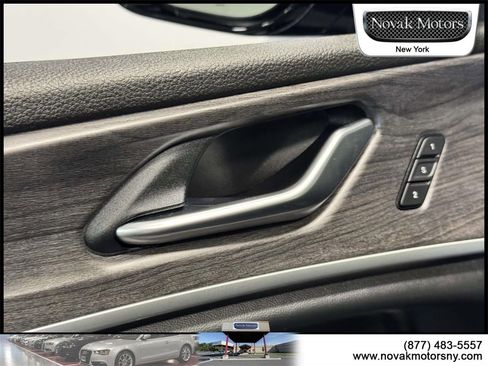 Used 2022 Jeep Grand Cherokee L Limited image 16