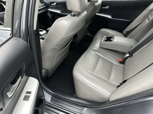 Used 2013 Toyota Camry SE w/ Convenience Pkg FWD image 23