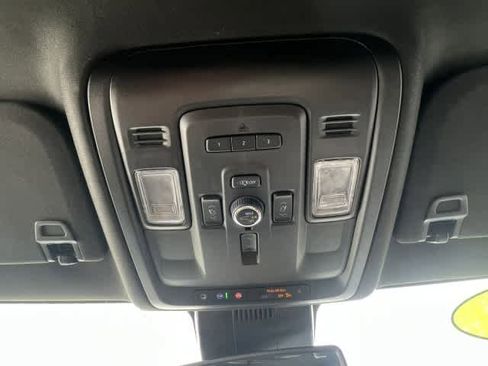 Used 2023 GMC Yukon Denali image 31