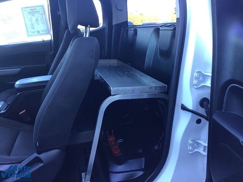 Used 2022 Chevrolet Colorado LT w/ Fleet Safety Package image 13