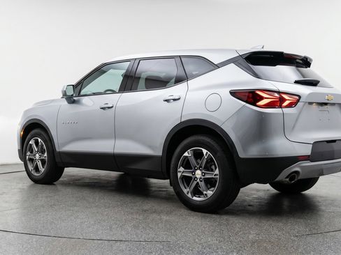 Used 2025 Chevrolet Blazer LT FWD image 6
