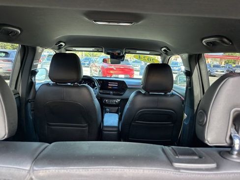 Used 2024 Chevrolet TrailBlazer RS image 40