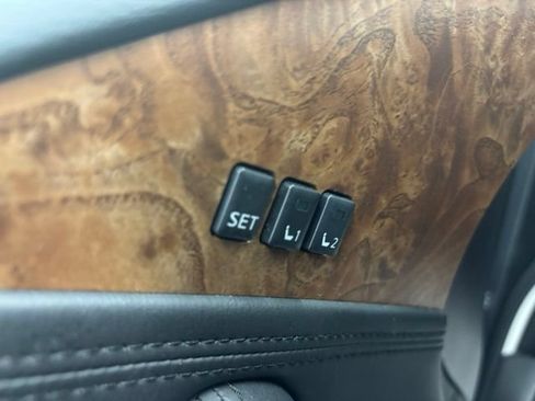 Used 2023 Nissan Armada SL w/ Captain's Chairs Package RWD image 19
