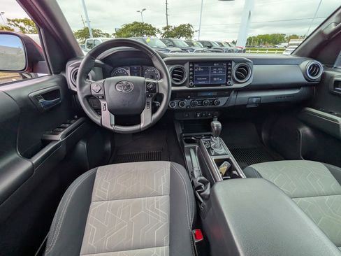 Certified 2023 Toyota Tacoma TRD Off-Road AWD/4WD image 15