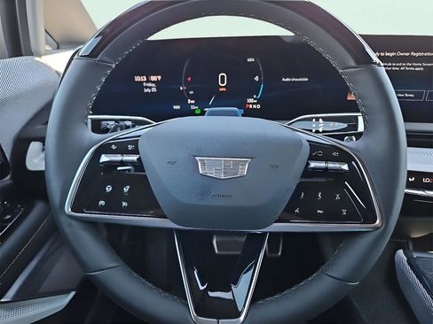 New 2025 Cadillac Optiq Sport 1 w/ LPO, ONYX Package image 18