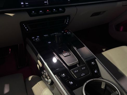 Used 2025 Porsche 911 Turbo S image 23