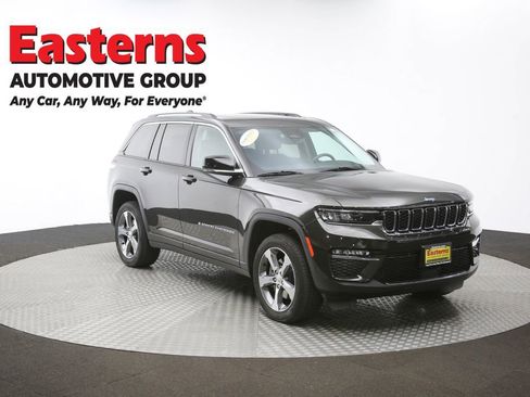 Used 2023 Jeep Grand Cherokee 4WD 4xe image 45