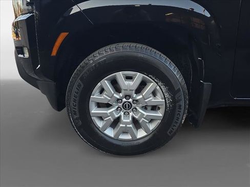 Certified 2024 Nissan Frontier SV w/ SV Convenience Package image 10