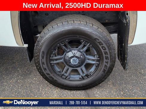 Used 2010 GMC Sierra 2500 SLE image 5