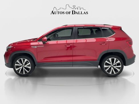 Used 2022 Volkswagen Taos SE FWD image 5