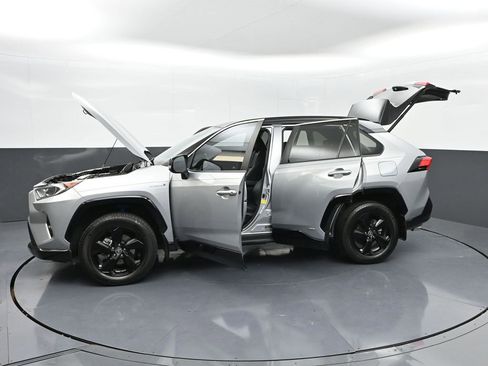 Certified 2021 Toyota RAV4 XSE w/ Carpet Mat Package (TMS) image 50