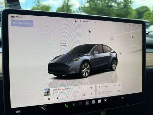 Used 2024 Tesla Model Y Long Range AWD/4WD image 17