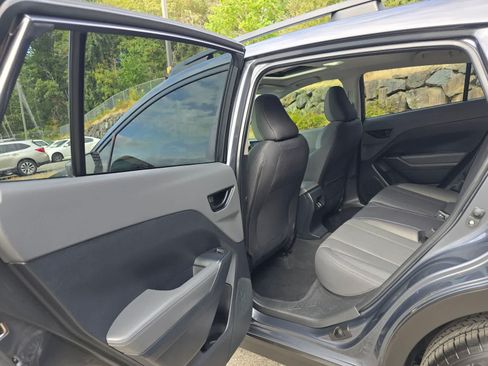 Certified 2025 Subaru Crosstrek 2.5i Premium AWD/4WD image 24