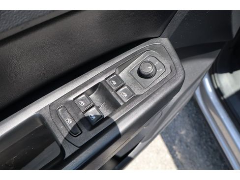 Used 2021 Volkswagen Atlas SE FWD image 24