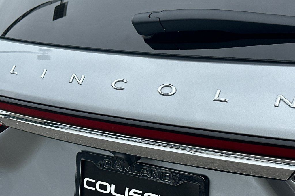 Used 2023 Lincoln Corsair FWD w/ Equipment Group 101A image 34