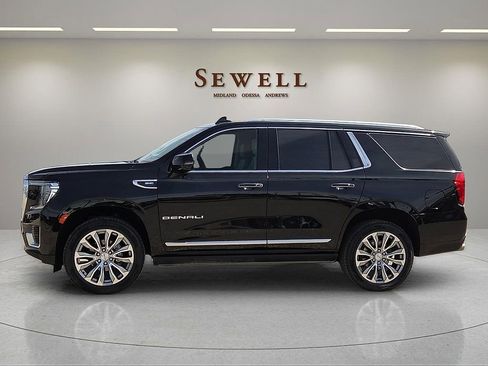 Used 2021 GMC Yukon Denali w/ Denali Ultimate Package AWD/4WD image 2