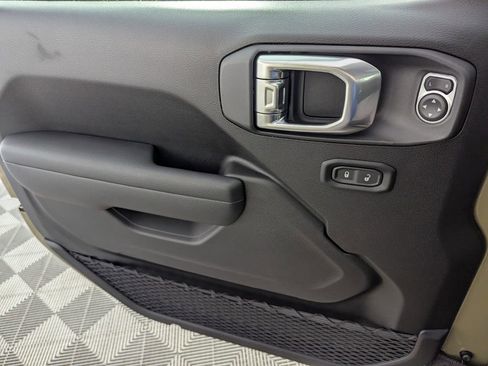 New 2026 Jeep Gladiator Rubicon w/ Safety Group image 27