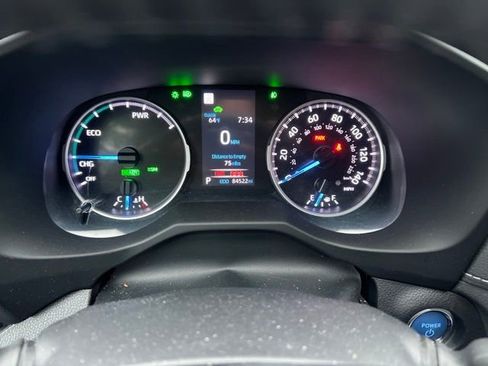 Used 2021 Toyota RAV4 XLE w/ Convenience Package AWD/4WD image 12