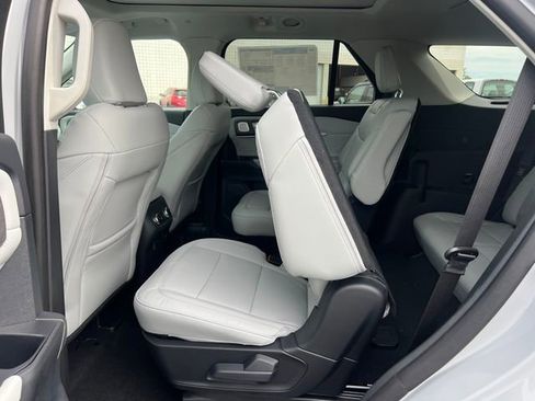 New 2026 Ford Explorer Platinum w/ LUX Leather Package AWD/4WD image 46