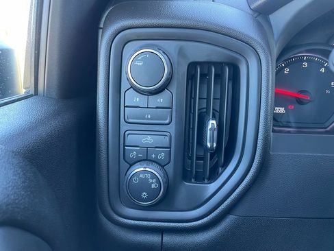 Used 2025 Chevrolet Silverado 3500 W/T image 10