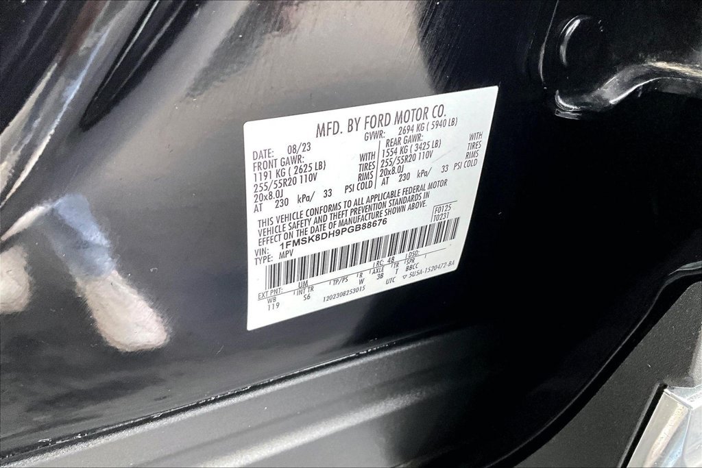 Used 2023 Ford Explorer XLT w/ Equipment Group 202A AWD/4WD image 36