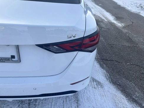 Used 2024 Nissan Sentra SV image 16