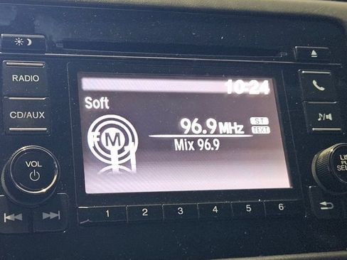 Used 2016 Honda HR-V LX image 11