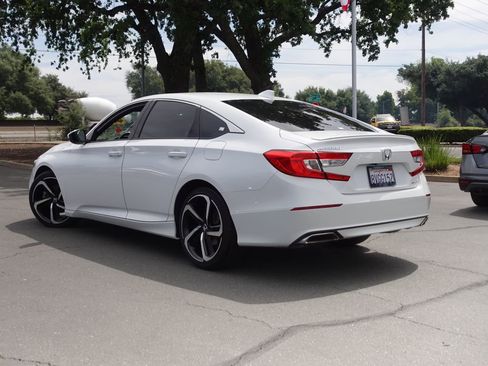 Used 2020 Honda Accord Sport image 9