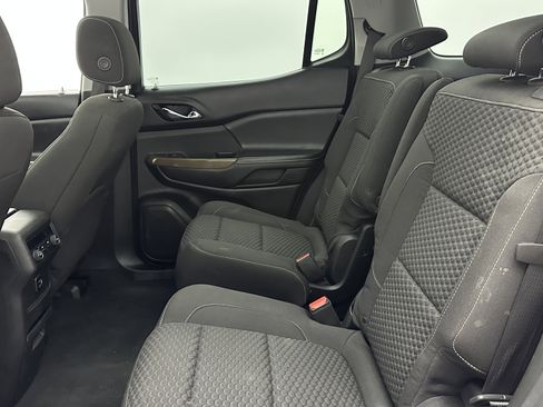 Used 2017 GMC Acadia SLE image 23