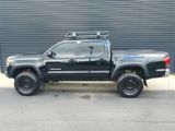 Used 2018 Toyota Tacoma TRD Off-Road image 2