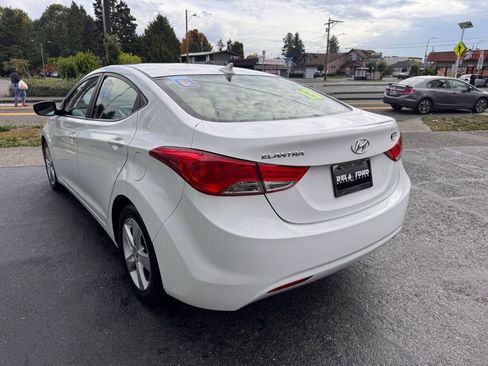 Used 2013 Hyundai Elantra GLS image 3