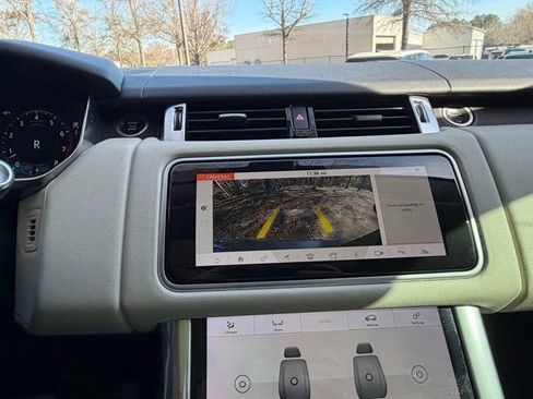 Used 2018 Land Rover Range Rover Sport HSE image 10