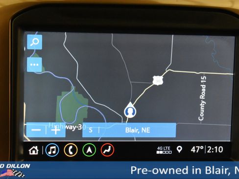 Used 2019 Chevrolet Silverado 1500 High Country w/ Technology Package image 2